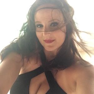 Meet your Posher, Jillian