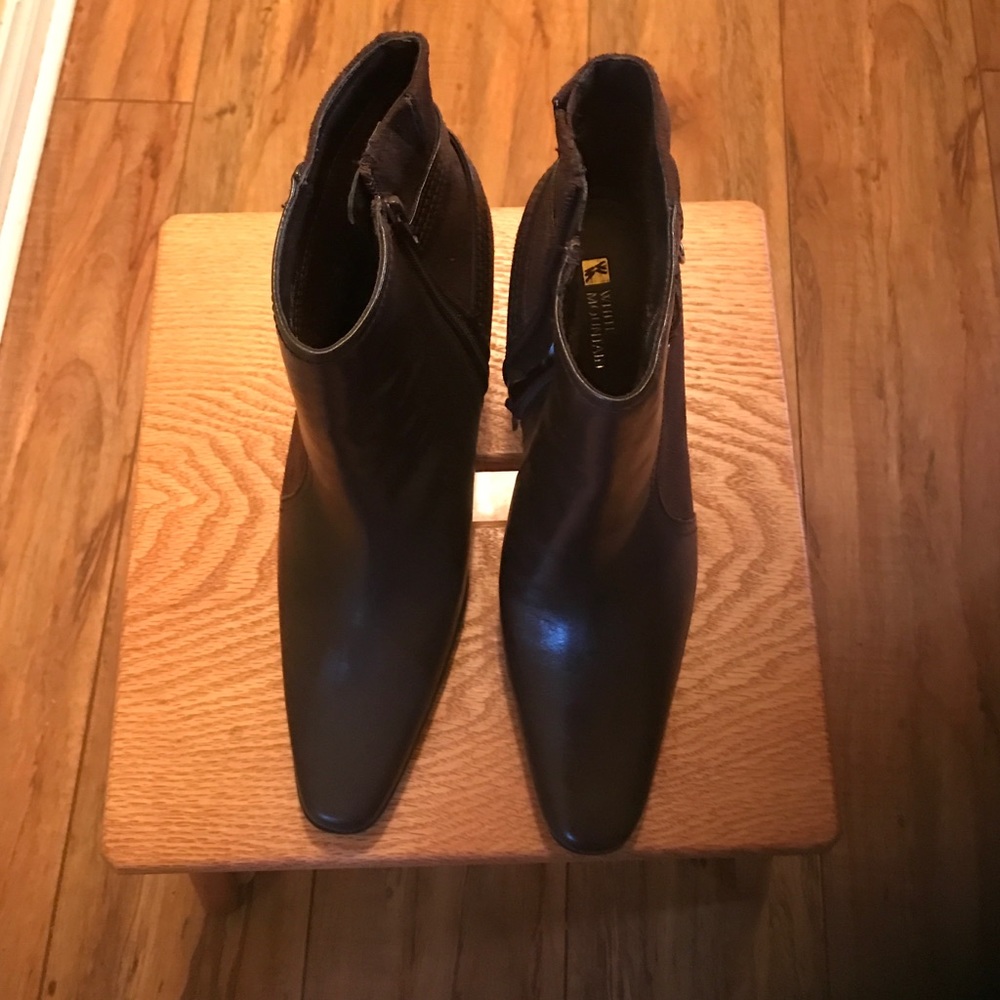 White Mountain Ankle booties