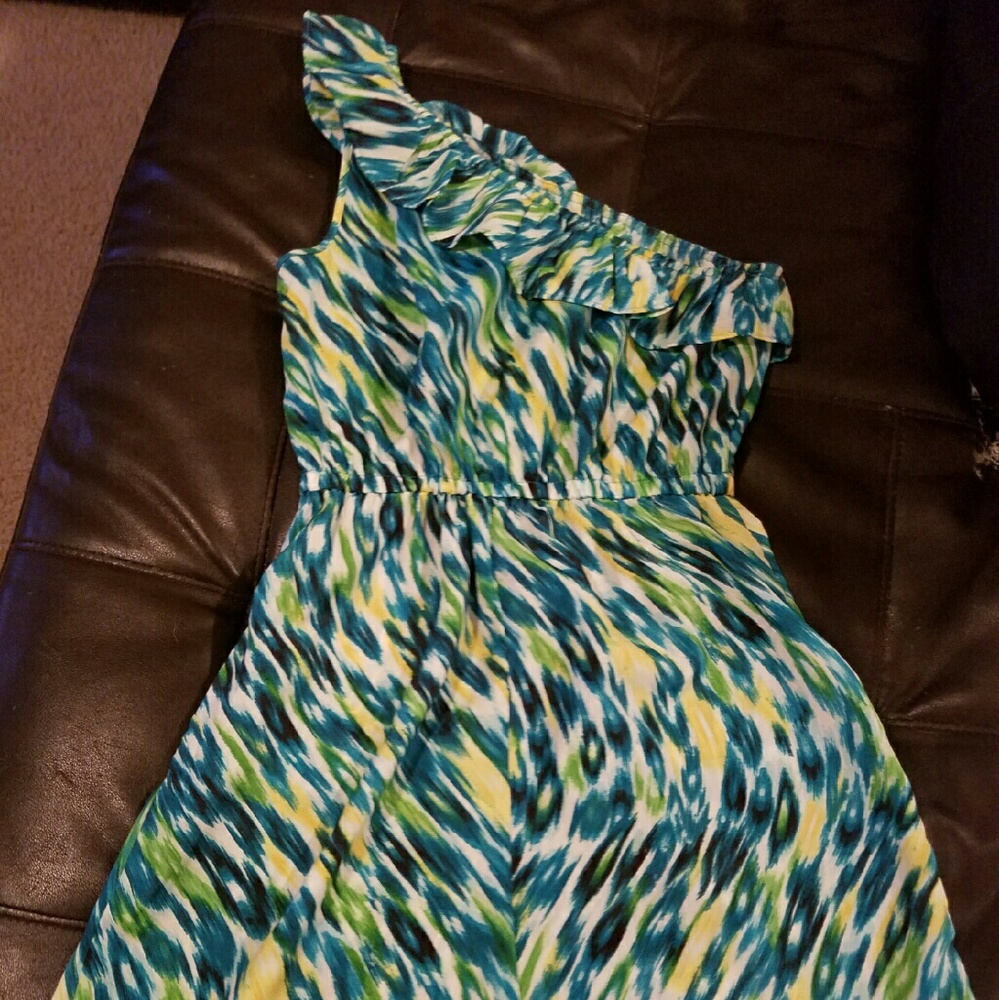 Dress - Picture 2 of 4