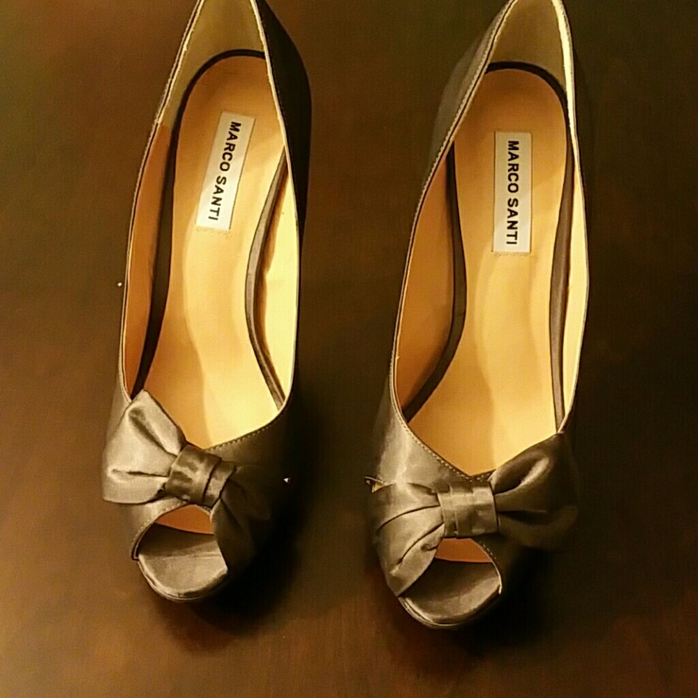 High  Heel  shoe