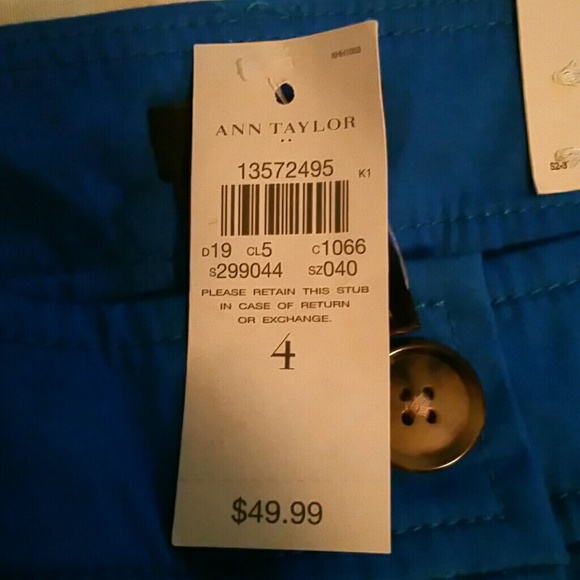 Shorts - Picture 2 of 3