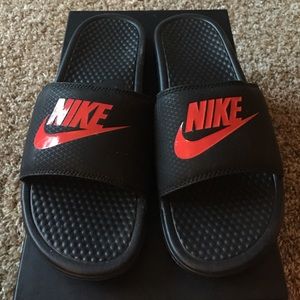 Men's Nike slip on sandal