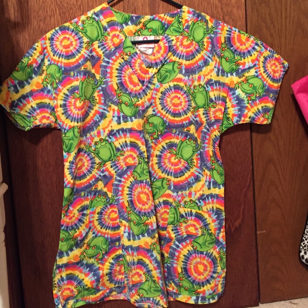 Frog Scrub Top