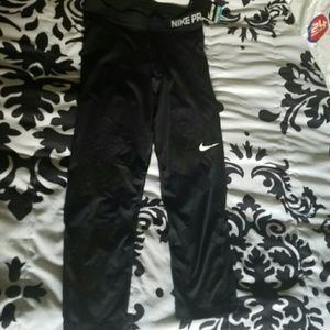 Nike Pro Cool Capri