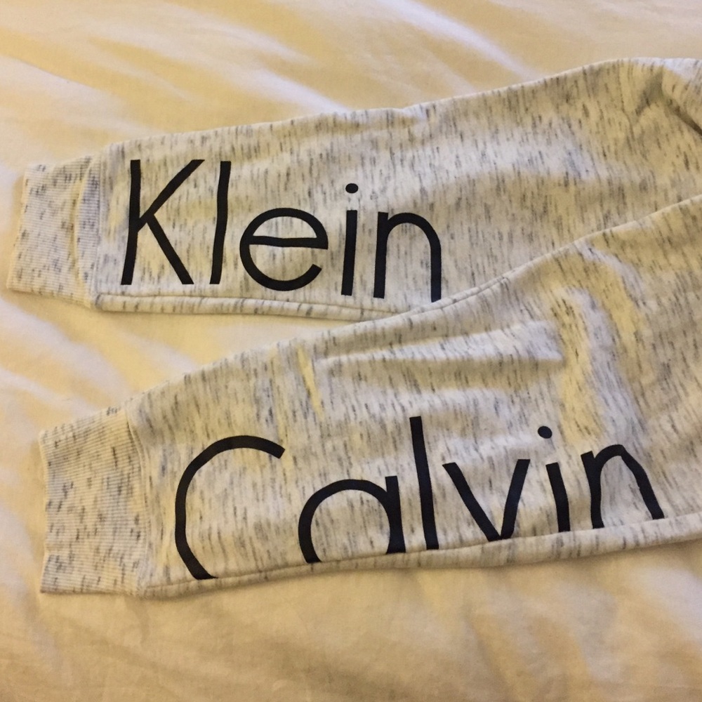 Claim Klein joggers
