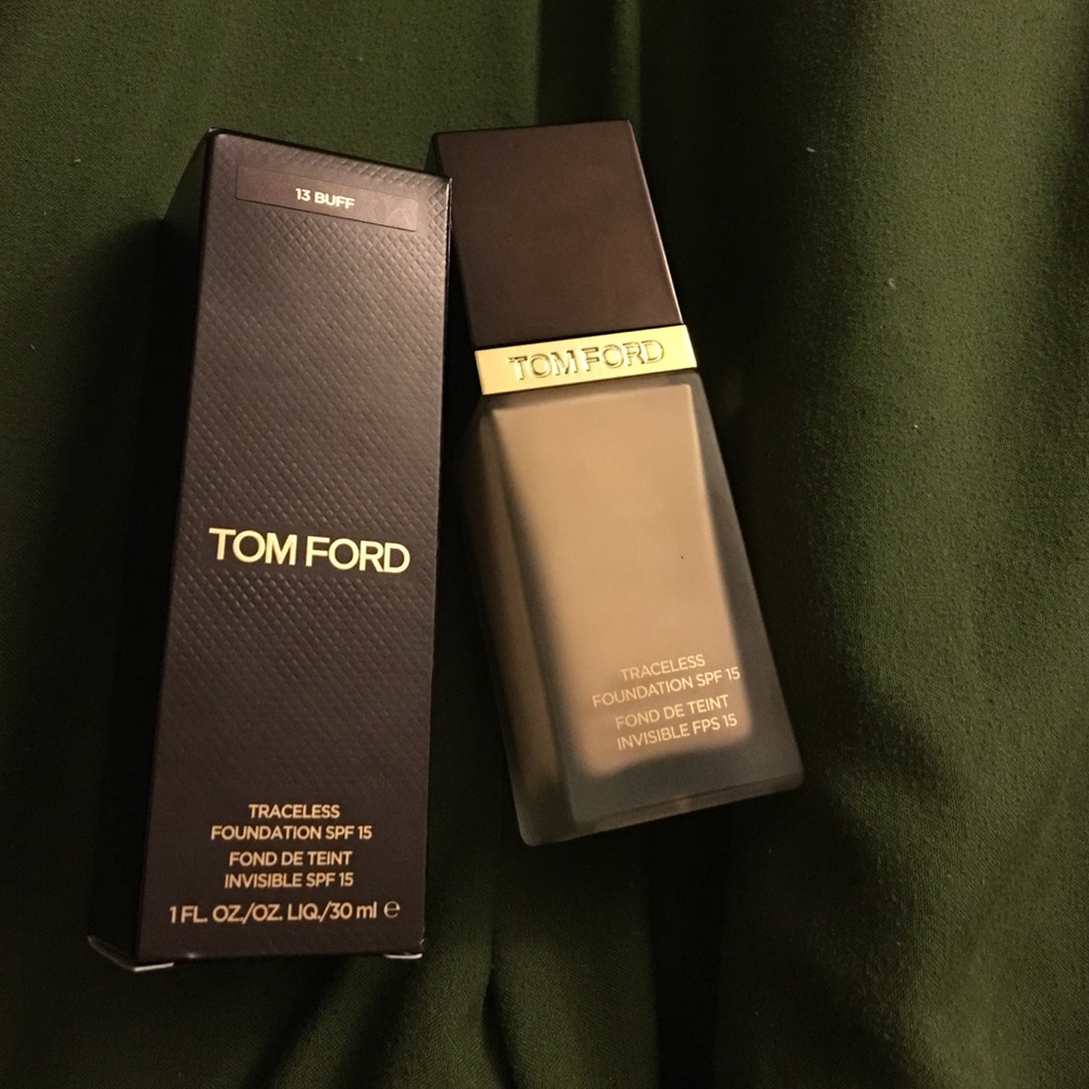 Tom Ford traceless foundation ( 13 BUFF)