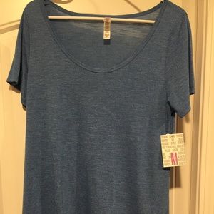 BNWT Lularoe classic tee- light blue/heathered