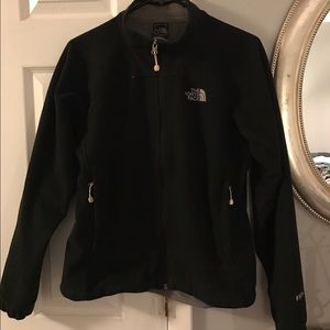 North Face Windwall jacket size M