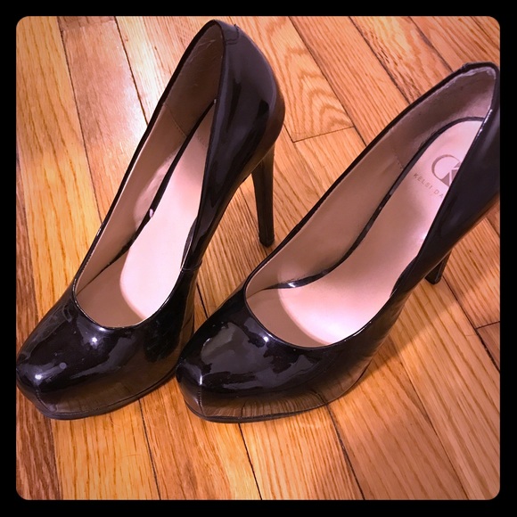 Heels - Picture 2 of 2