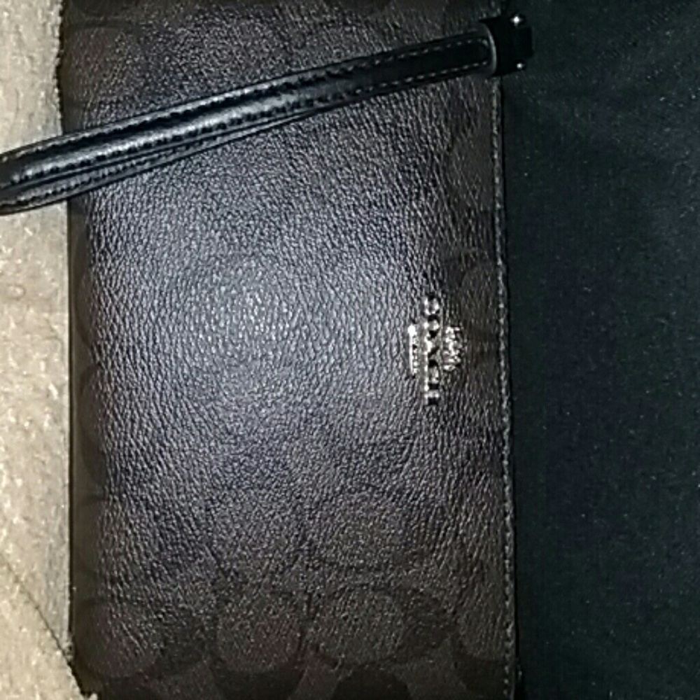 ??authentic coach clutch signature??