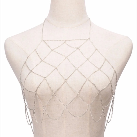 Jewelry - Silver harness chain bra