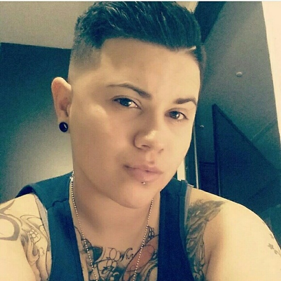 Meet your Posher, Jeannette - Picture 1 of 1