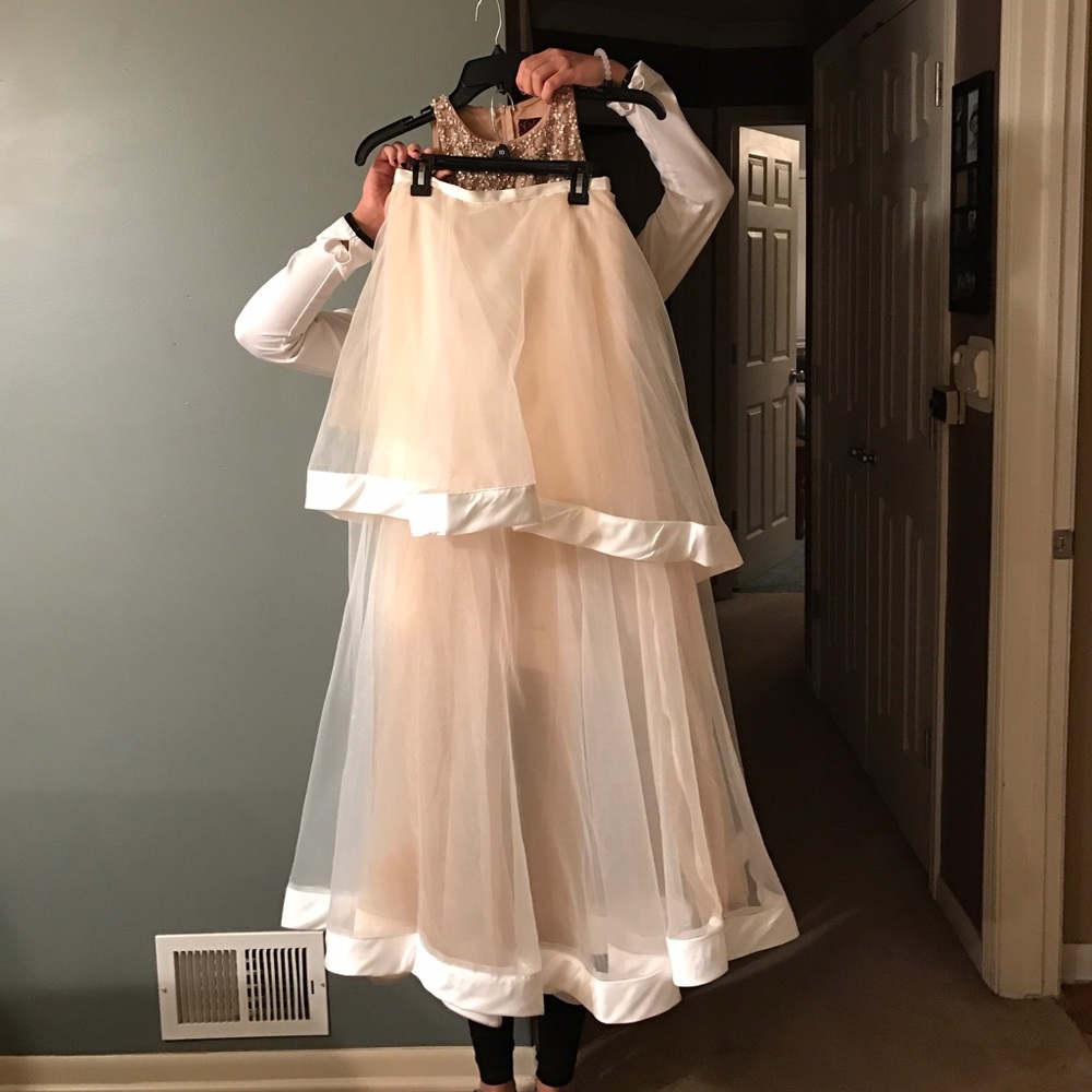 Prom dress - Picture 3 of 4