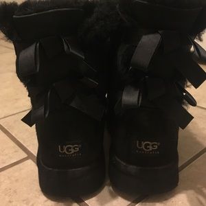 Ugh boots black 100% authentic