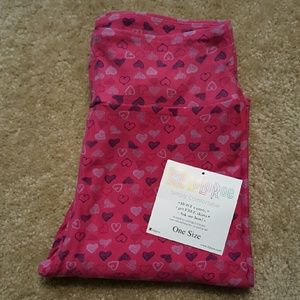LuLaRoe NWT OS Hearts Leggings