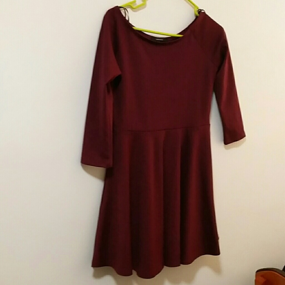 Maroon quarter sleeved dress