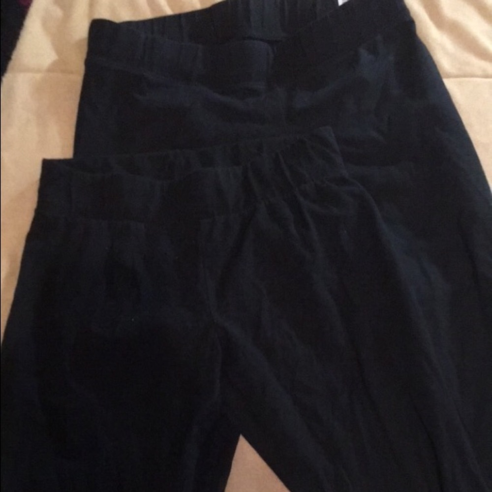 Black leggings