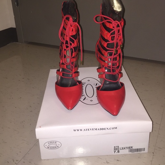 Steve Madden heels - Picture 2 of 3