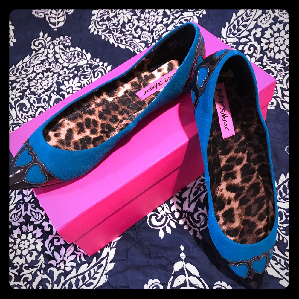 Betsey Johnson flats
