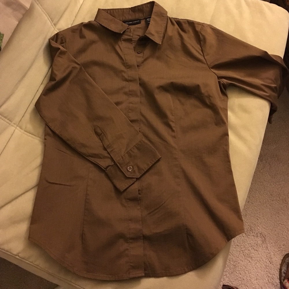 New York and Co 3/4 sleeve button up