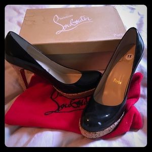 ⭐️Price Drop⭐️ Christian Louboutin black heels