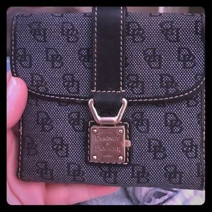 Dooney & Bourke ladies wallet