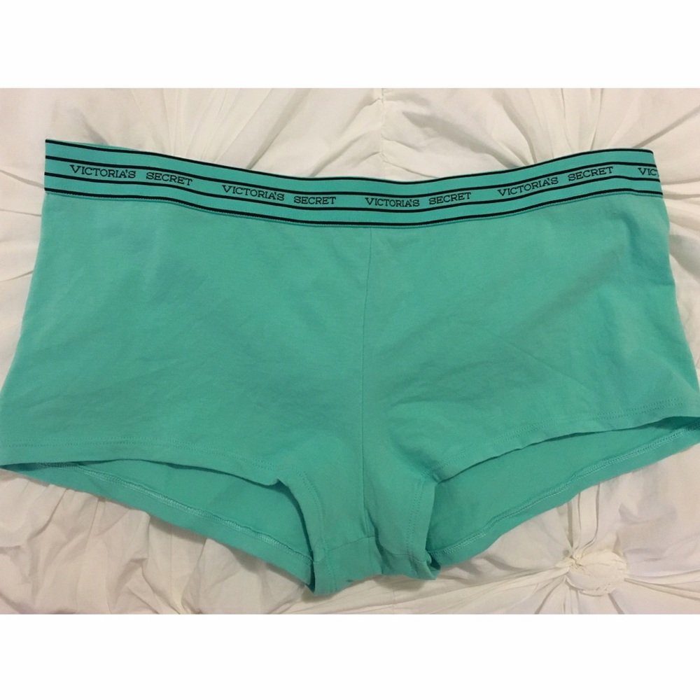 💙NWOT Boyshort!💙