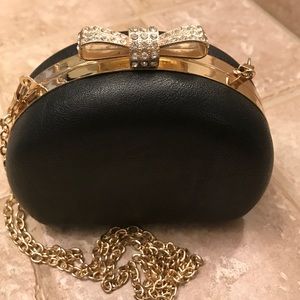 Small leather bow and diamonds purse 👛