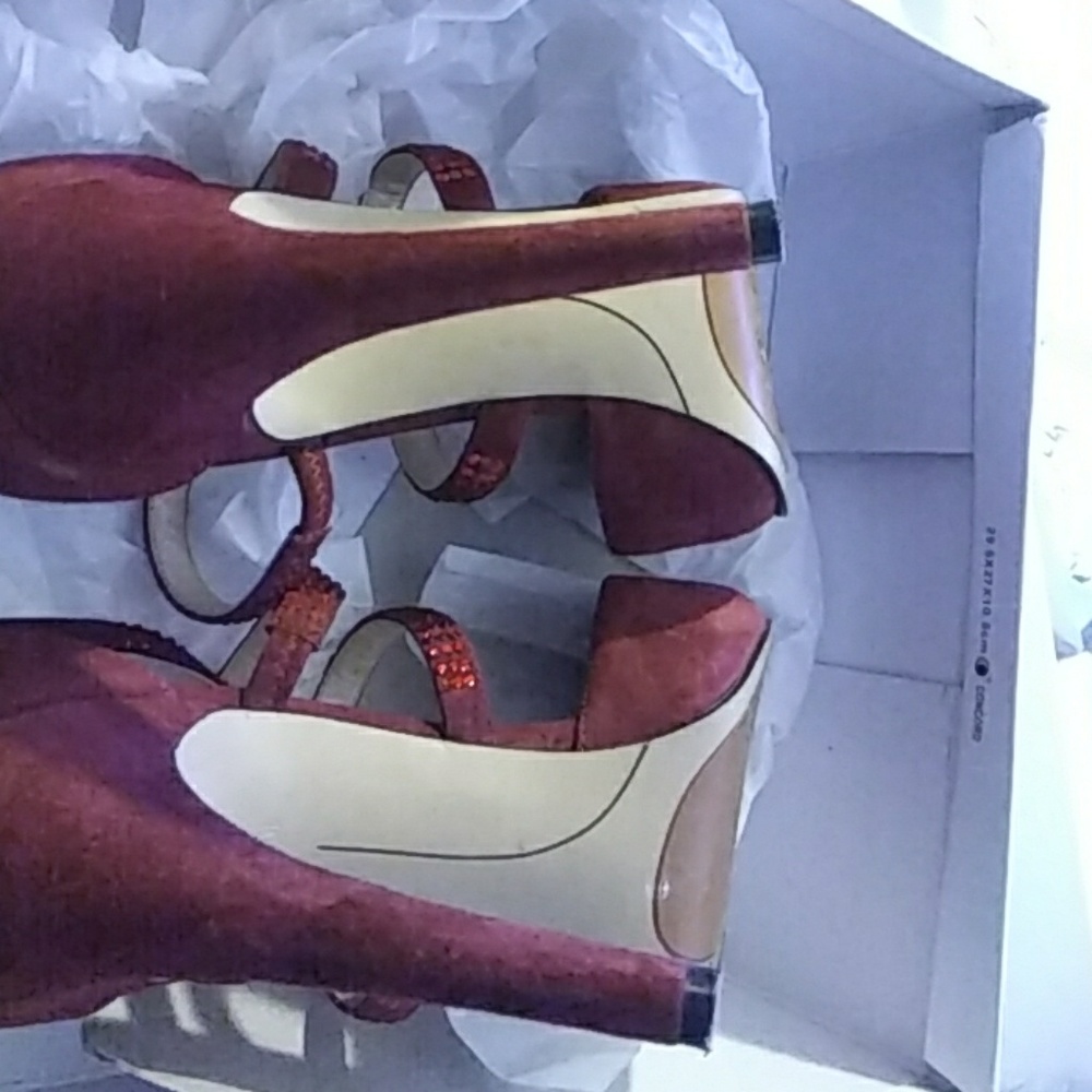 Shoes - Picture 7 of 7
