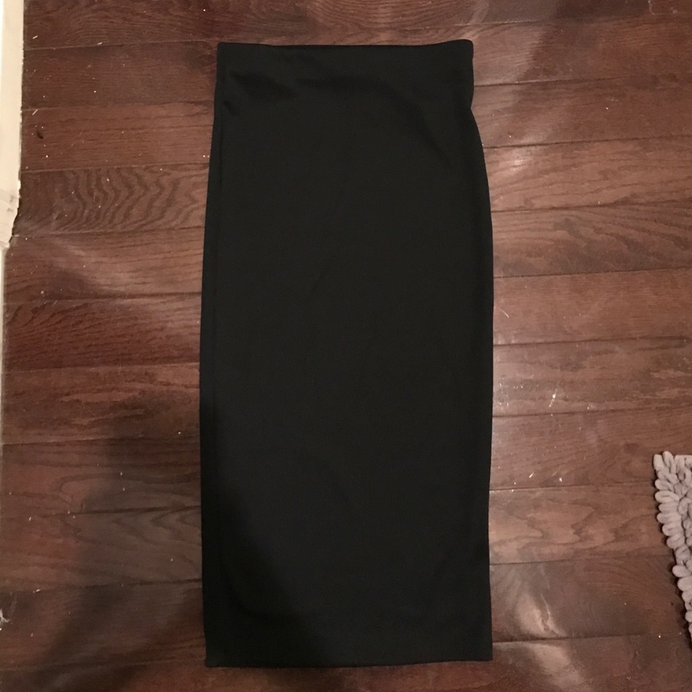 Black pencil skirt