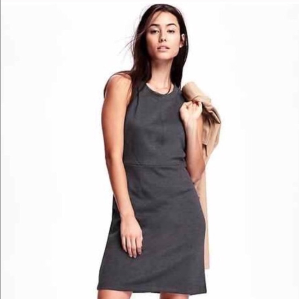 Sleeveless Sheath Dress M