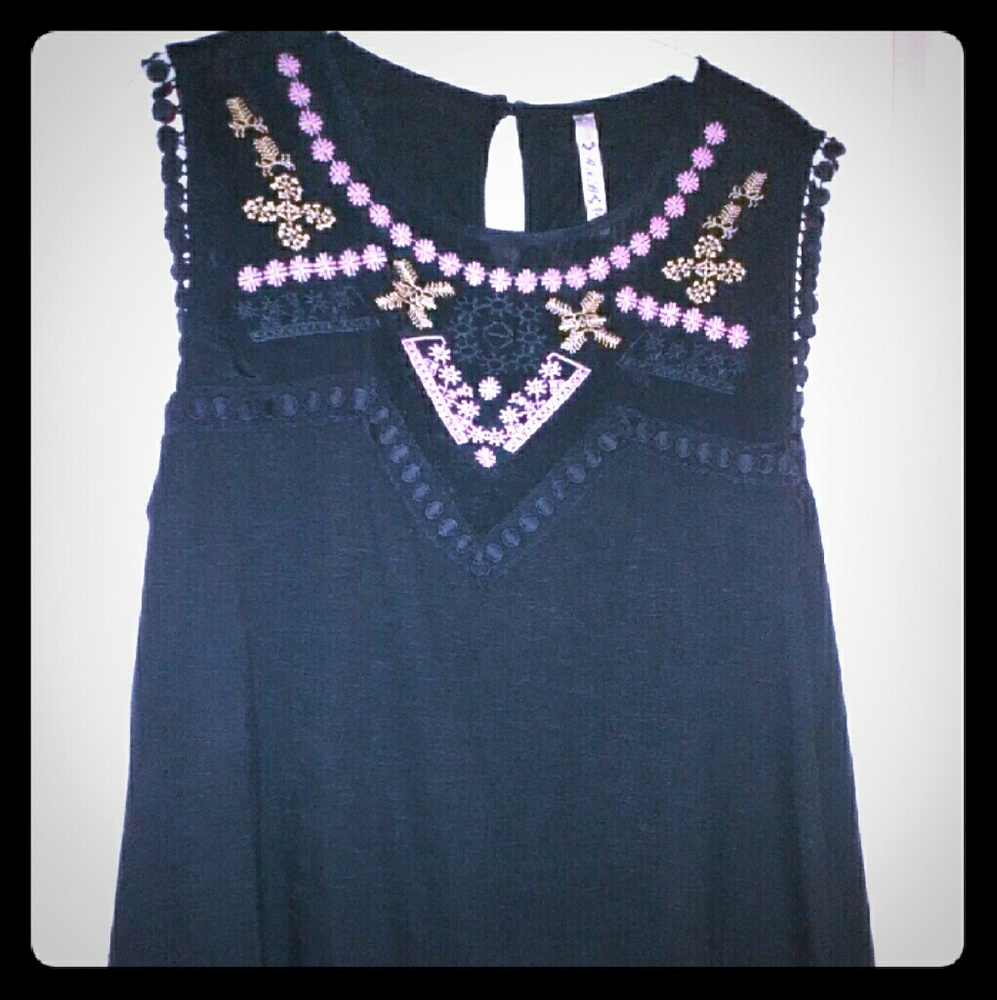 Embroidered Embellishment sleeveless top