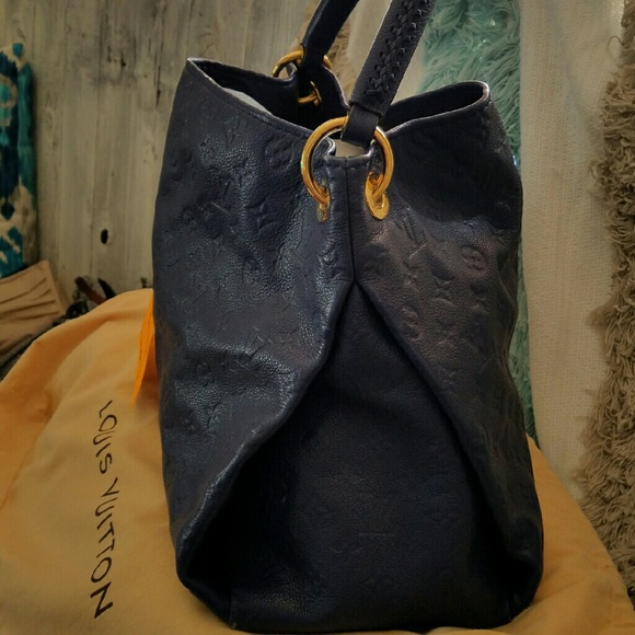 SOLD SOLD Athentic Louis Vuitton Preowned Arsty MM - Picture 3 of 8