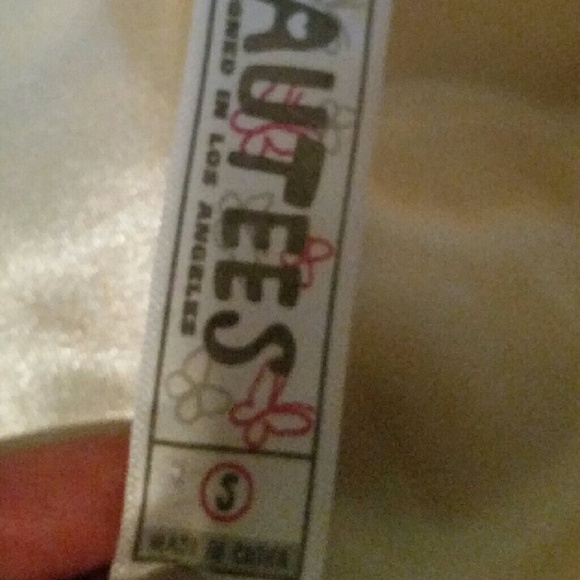 Fluffy vest - Picture 2 of 2