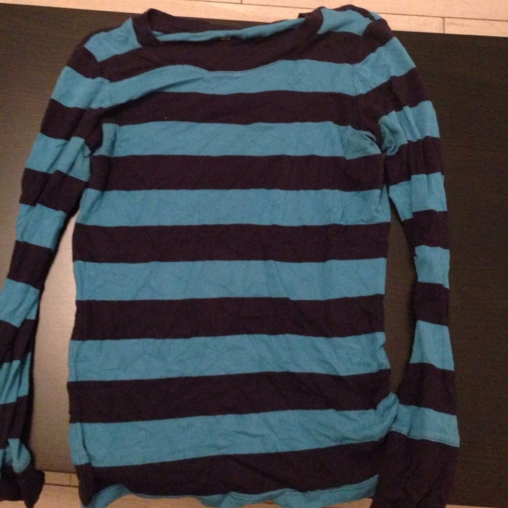 Striped long sleeve shirt