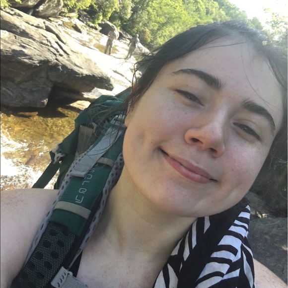 Meet your Posher, Lily - Picture 2 of 8