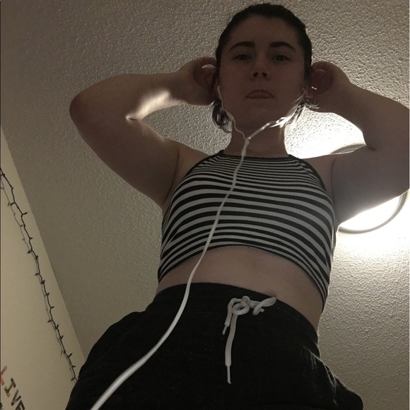 Meet your Posher, Lily - Picture 6 of 8