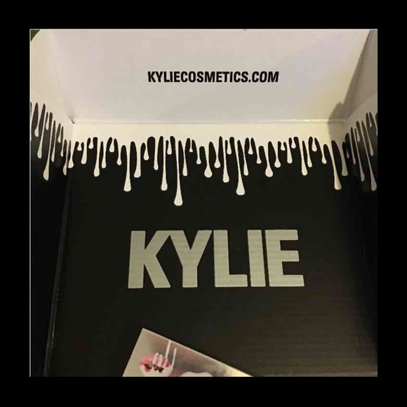 There are Ways to Sell.. that aren Selling this because im to white for this color!