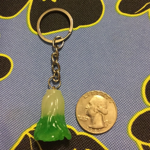 Veggie keychain NWOT - Picture 2 of 3