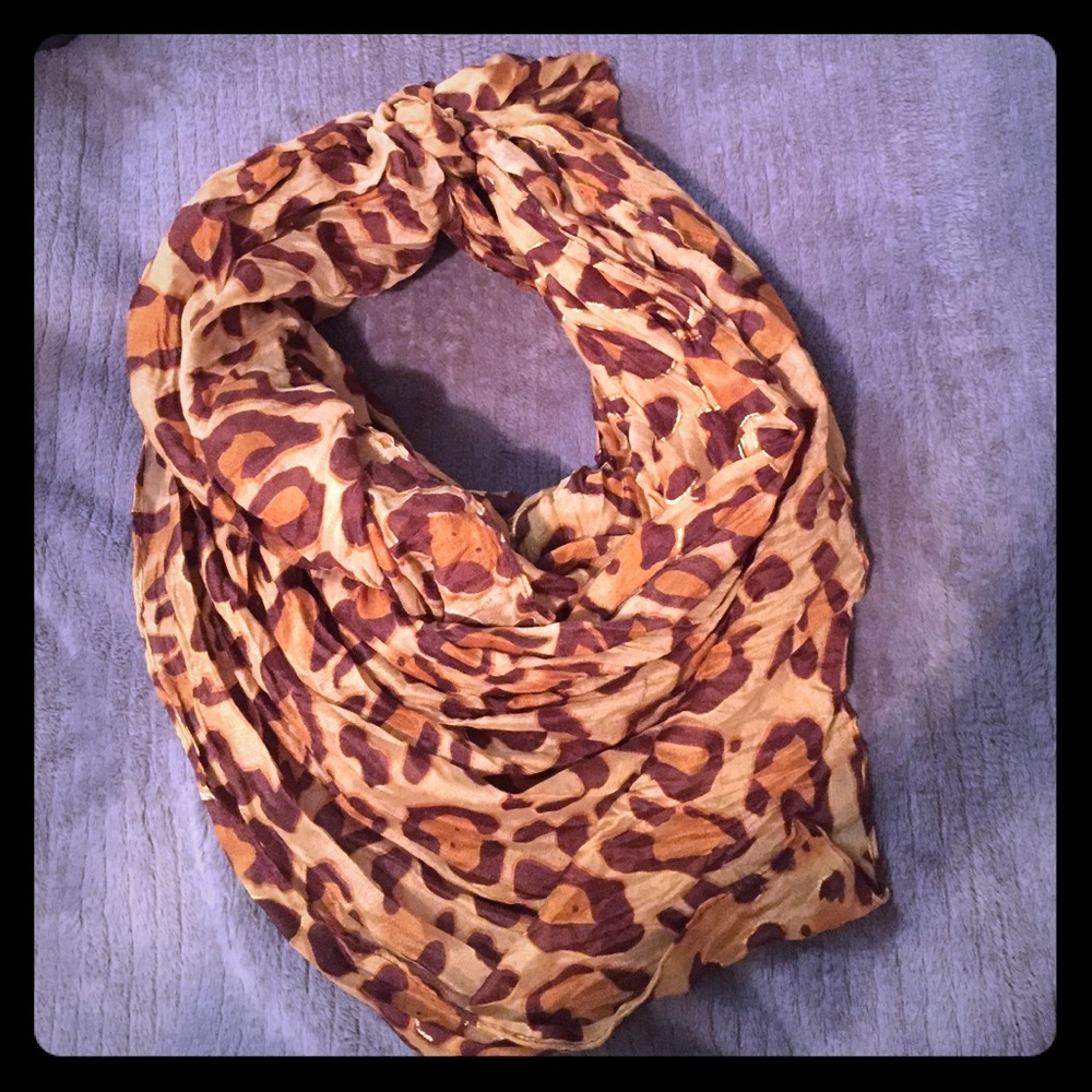Leopard print scarf