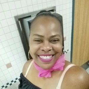 Meet your Posher, Dionne