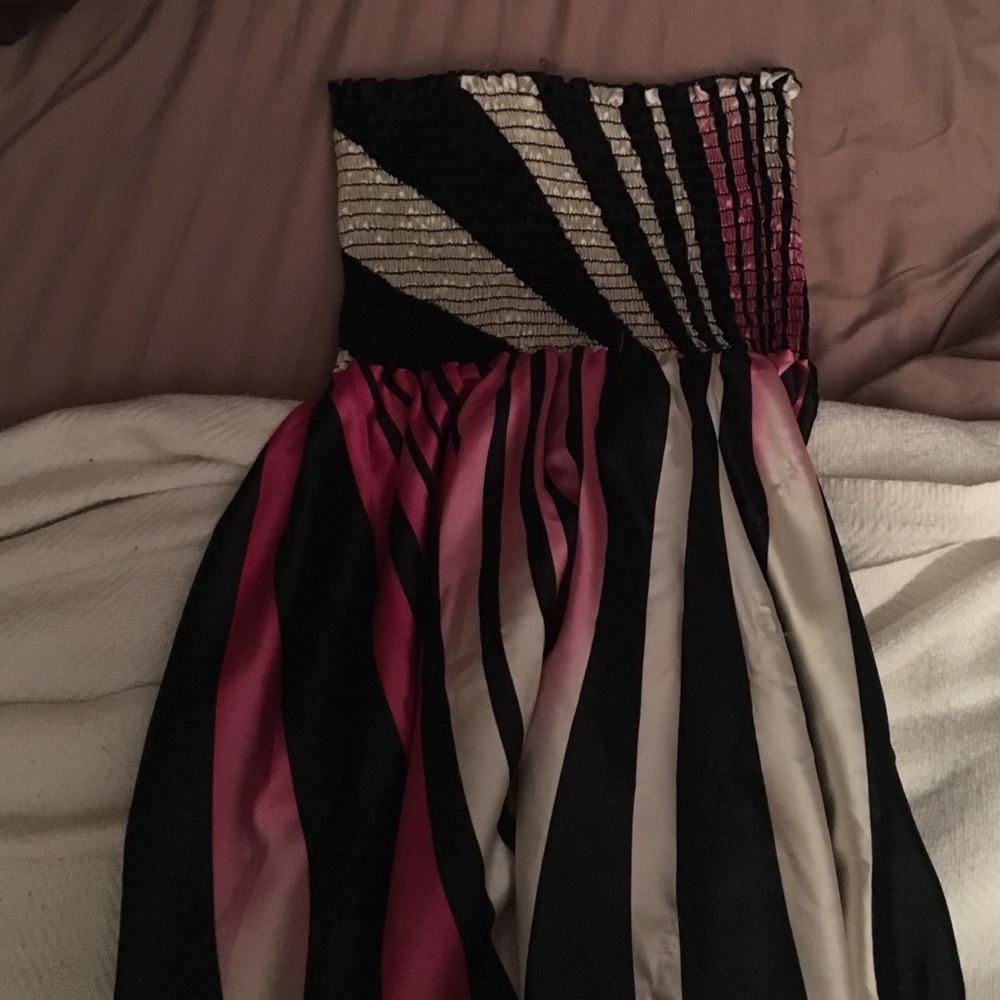 Multicolored pink / white / black skirt