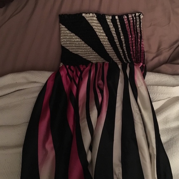 Multicolored pink / white / black skirt - Picture 1 of 2