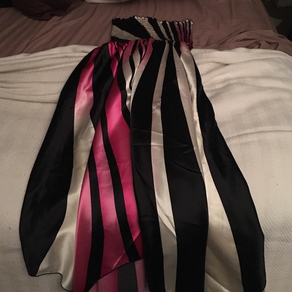 Multicolored pink / white / black skirt - Picture 2 of 2