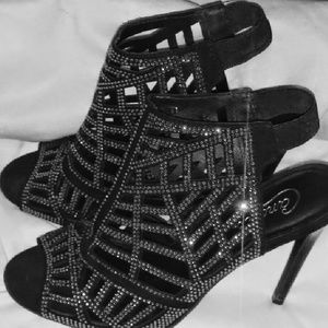Candies Sz.8 rhinstone embellished heels