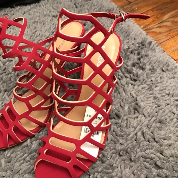 Never worn brand new with tag! Sexy red heels! - Picture 2 of 3