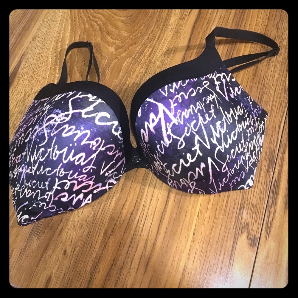 Victoria secret push up bra.