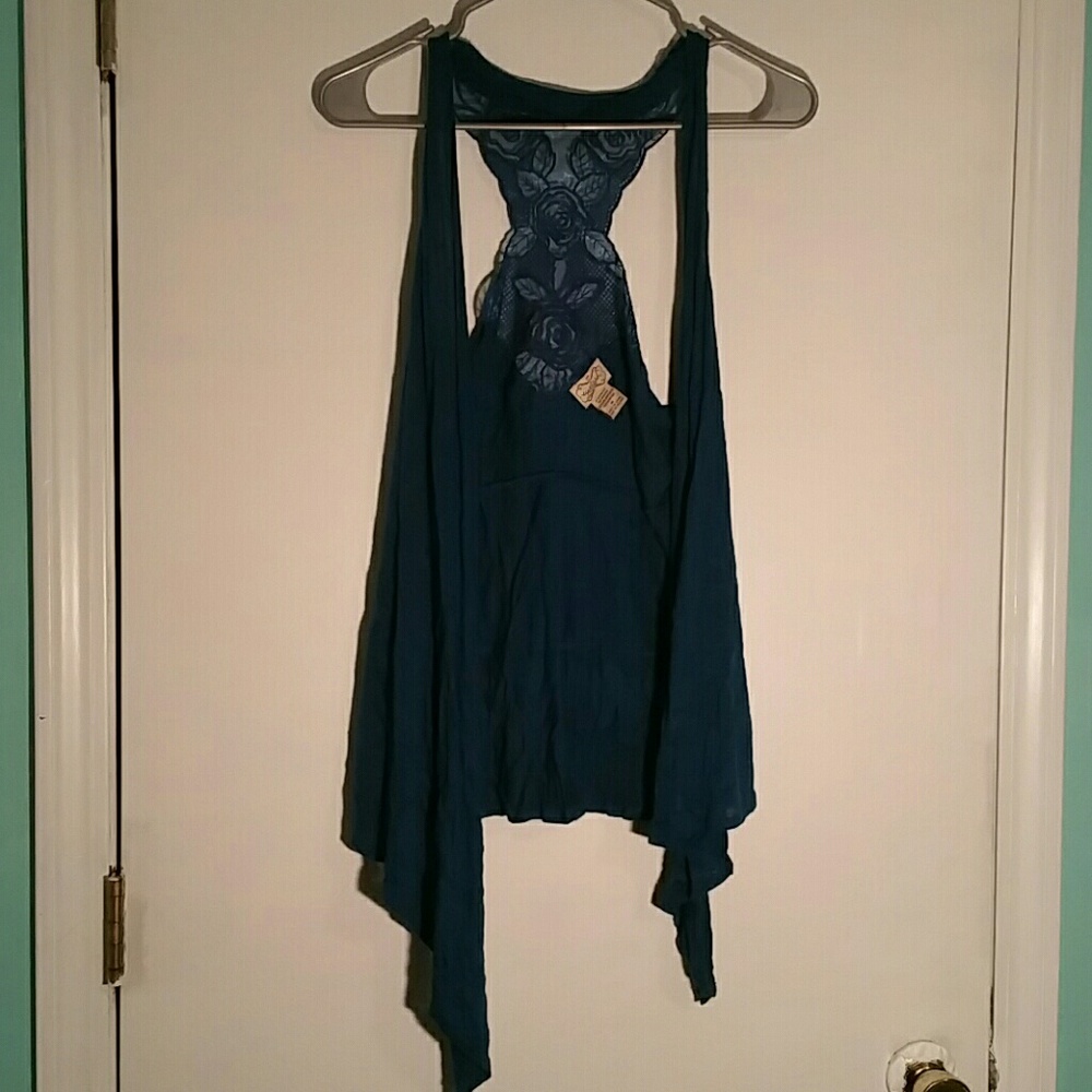 Flowy vest
