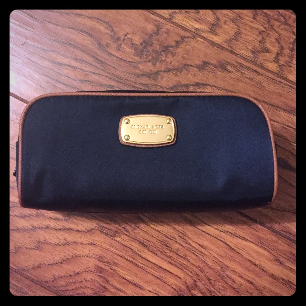 New Michael Kors travel bag
