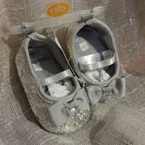 Carter's New Born shoes